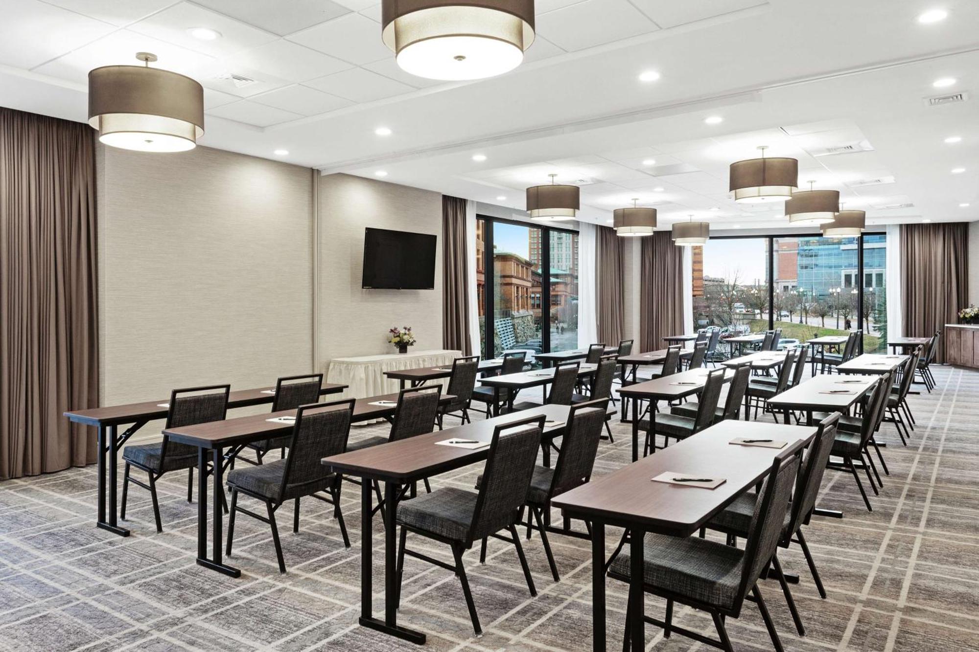 Homewood Suites By Hilton Providence Downtown Bagian luar foto